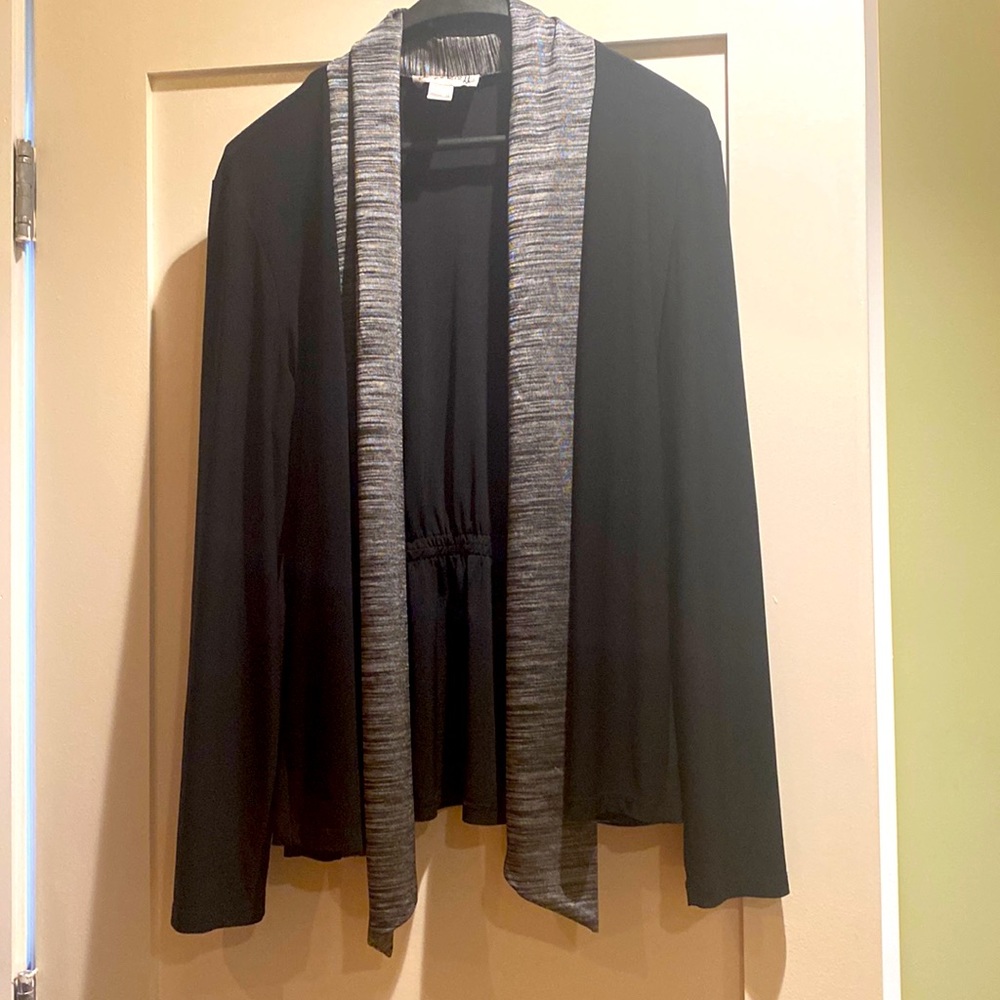 Joseph Ribkoff open light weight jacket. Size 15